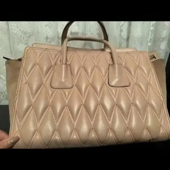 Valentino Chic Quilted Designer Tote in Blush - Picture 6 of 7